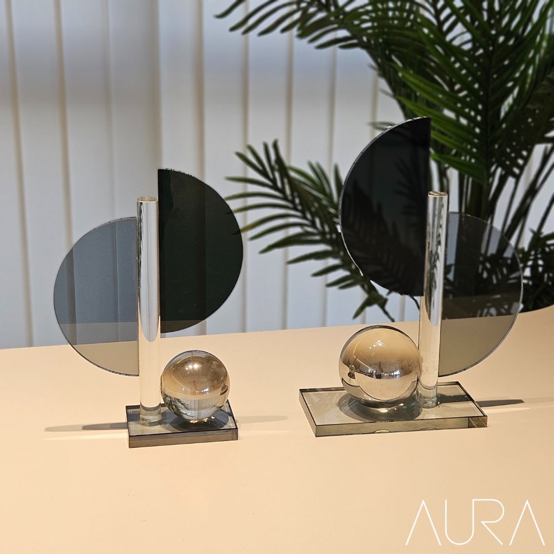 Crystal accessory with marble base